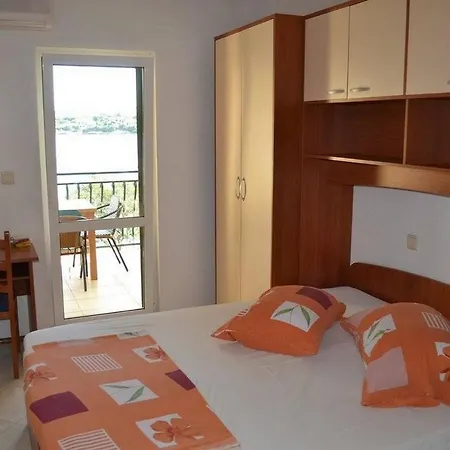 Гостевой дом And By The Sea Loviste, Peljesac - 21096